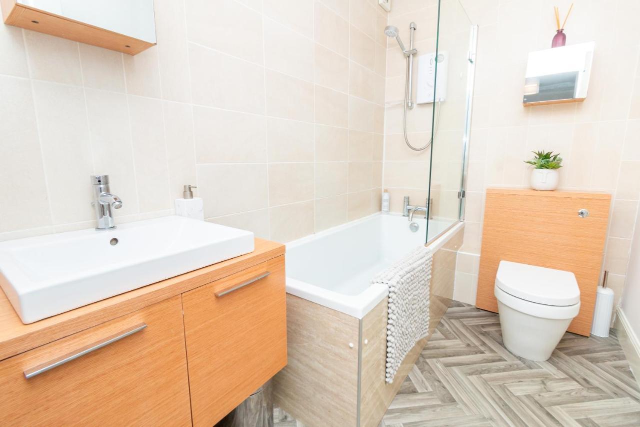 D'City Apartment, Up To 5 Guests Dundee Eksteriør billede